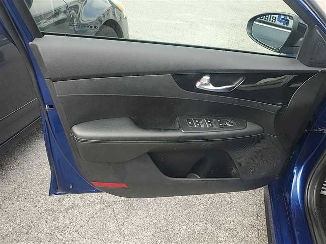 Used 2021 Kia Forte GT-Line FWD image 3