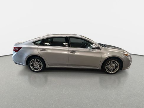 Used 2017 Toyota Avalon Limited w/ Carpet Mat Package image 4