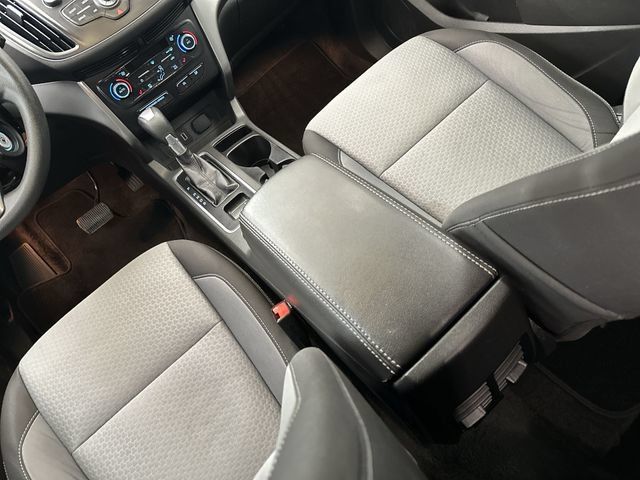 Used 2017 Ford Escape SE w/ SE Cold Weather Package AWD/4WD image 24