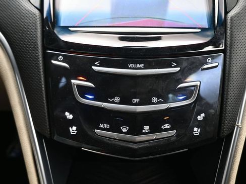 Used 2013 Cadillac XTS Platinum FWD image 23