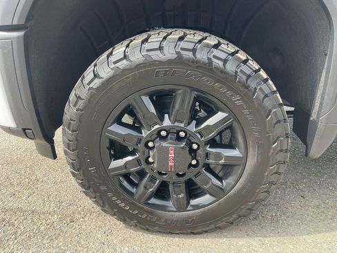 New 2026 GMC Sierra 2500 AT4 w/ AT4 Premium Plus Package AWD/4WD image 34