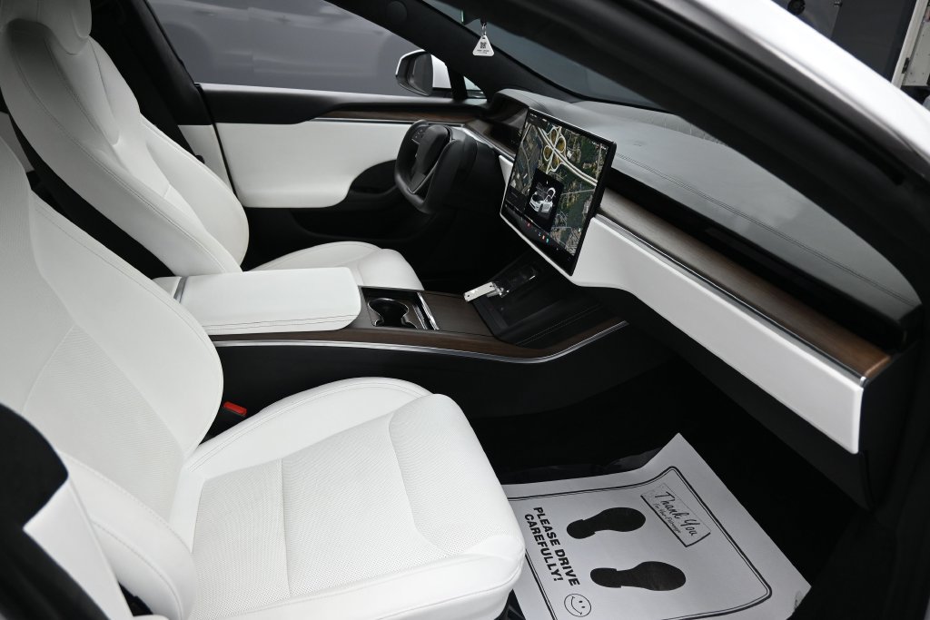 Used 2023 Tesla Model S AWD/4WD image 13
