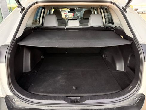 Used 2022 Toyota RAV4 XLE Premium image 44