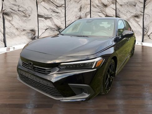 Used 2022 Honda Civic Sport image 2