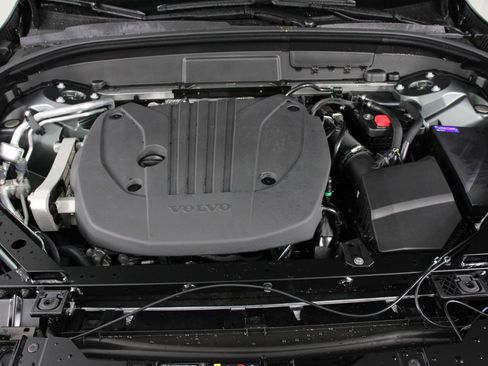 New 2026 Volvo XC60 B5 Ultra w/ Climate Package PRO image 12