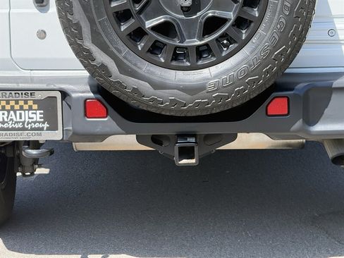 Used 2019 Jeep Wrangler Unlimited Sahara AWD/4WD image 7