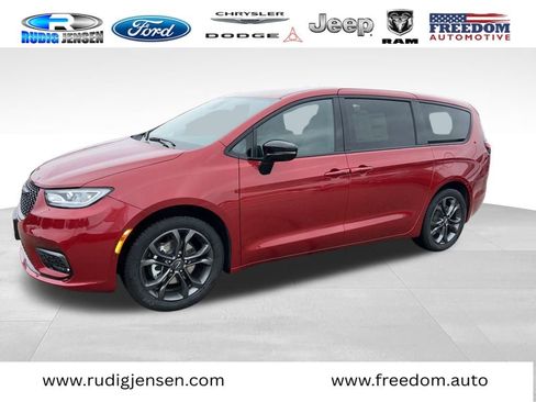 New 2026 Chrysler Pacifica Select image 12