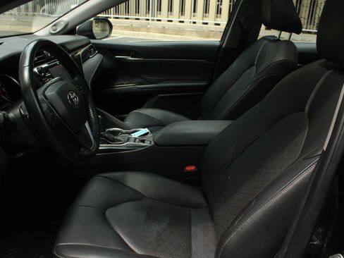 Used 2018 Toyota Camry XSE w/ Driver Assist Package FWD image 14