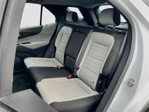 Used 2024 Chevrolet Equinox LS FWD image 22