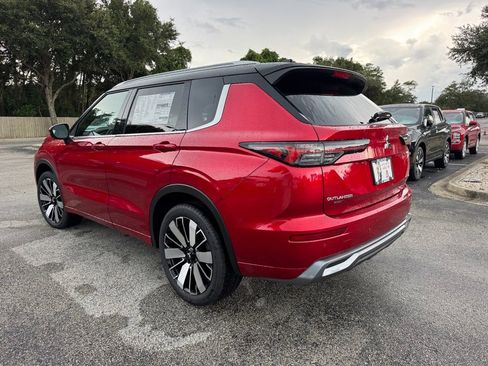 New 2025 Mitsubishi Outlander SEL image 5