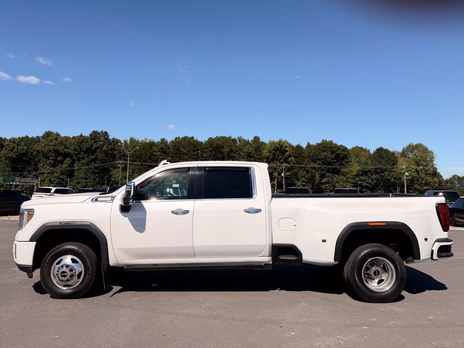 Used 2021 GMC Sierra 3500 Denali w/ Denali Ultimate Package AWD/4WD image 6