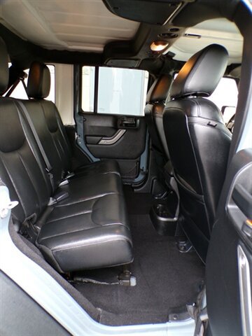 Used 2015 Jeep Wrangler Unlimited Sport w/ Quick Order Package 24S AWD/4WD image 21