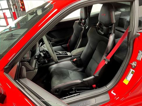 Used 2025 Porsche 911 Carrera GTS RWD image 7