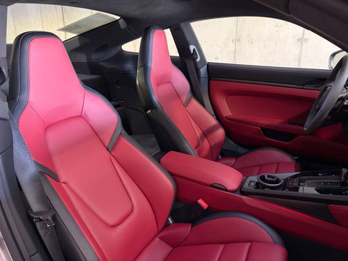 Certified 2025 Porsche 911 Carrera GTS RWD image 27