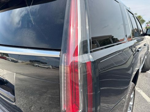 Used 2018 Cadillac Escalade Premium Luxury AWD/4WD image 68