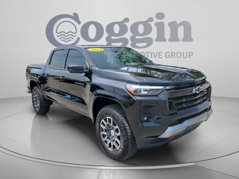 Used 2024 Chevrolet Colorado Z71 AWD/4WD image 4