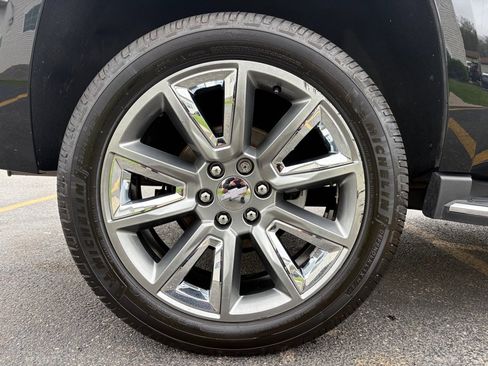 Used 2017 Chevrolet Tahoe Premier AWD/4WD image 15