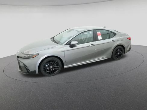 New 2026 Toyota Camry SE image 2