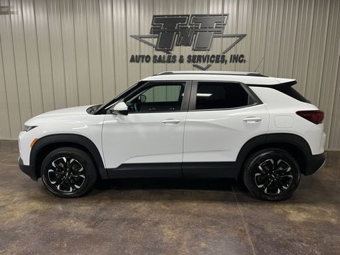 Used 2023 Chevrolet TrailBlazer LT image 3