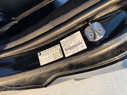 Used 2018 Ford Mustang Premium RWD image 26
