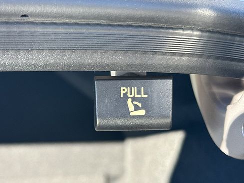 New 2025 Hyundai Elantra Limited image 37