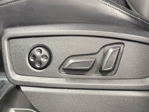 Used 2023 Audi SQ5 Premium Plus w/ Premium Plus Package image 32