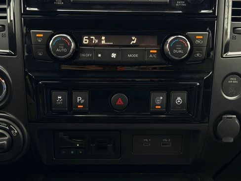 Used 2020 Nissan Titan PRO-4X w/ Pro-4x Convenience Package image 40
