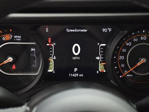 Used 2026 Jeep Wrangler Unlimited Rubicon AWD/4WD image 10