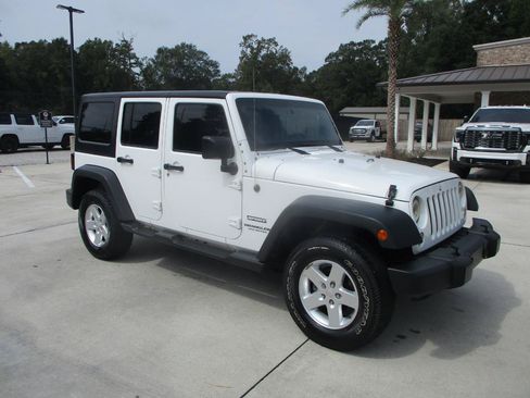 Used 2015 Jeep Wrangler Unlimited Sport w/ Quick Order Package 24S AWD/4WD image 18