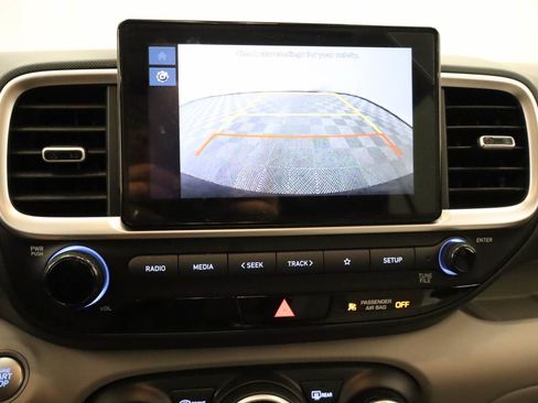 Used 2026 Hyundai Venue SEL FWD image 11