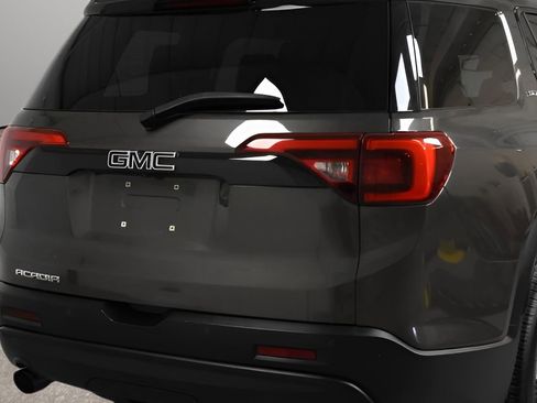 Used 2019 GMC Acadia SLT w/ Black Edition image 3