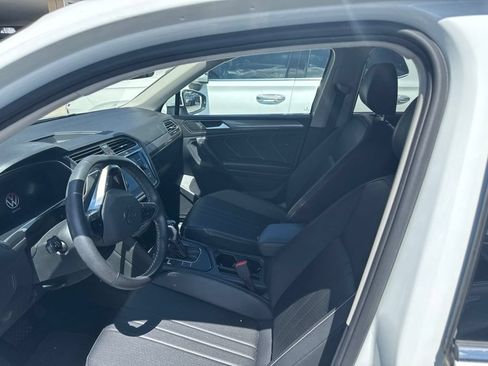 Used 2024 Volkswagen Tiguan SE FWD image 18