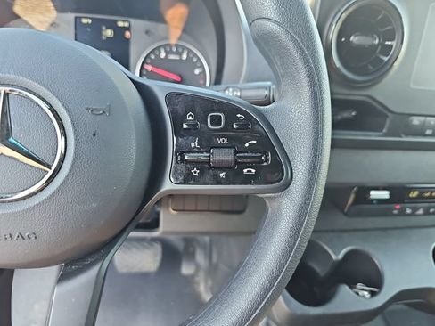 Used 2024 Mercedes-Benz Sprinter 2500 image 14