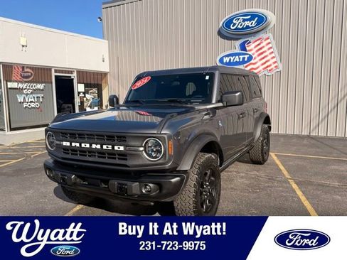 Used 2024 Ford Bronco Black Diamond image 1