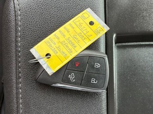 Used 2025 GMC Sierra 2500 Pro image 21