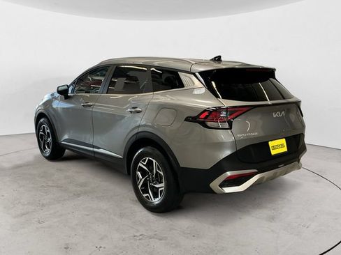 Used 2023 Kia Sportage LX AWD/4WD image 3