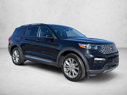 Used 2023 Ford Explorer Limited w/ Equipment Group 301A RWD image 3