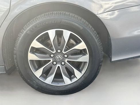 Certified 2024 Honda Odyssey EX-L image 32