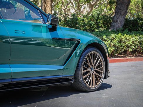 Used 2025 Aston Martin DBX 707 AWD/4WD image 8