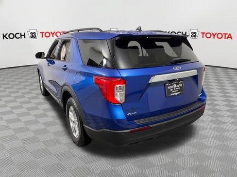 Used 2023 Ford Explorer XLT AWD/4WD image 6