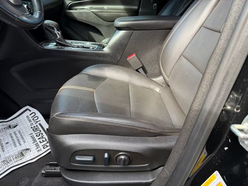 Used 2022 Chevrolet Equinox Premier AWD/4WD image 12
