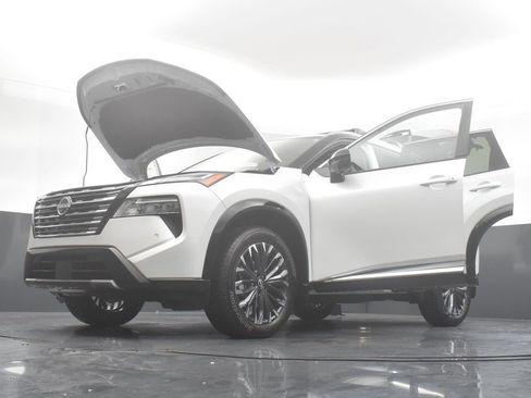 New 2026 Nissan Rogue Platinum w/ Platinum Premium Package image 40