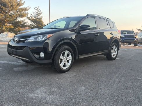 Used 2013 Toyota RAV4 XLE image 10