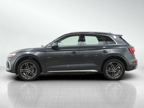 Used 2024 Audi Q5 e Premium Plus w/ Premium Plus Package image 2