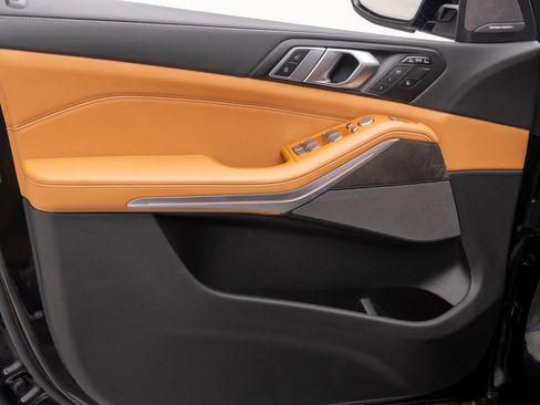 Used 2025 BMW X7 xDrive40i w/ M Sport Package image 14