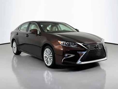 Used 2017 Lexus ES 350 FWD image 4