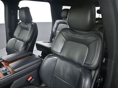 Used 2024 Lincoln Navigator L 4WD image 14