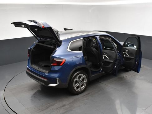 Used 2023 BMW X1 xDrive28i AWD/4WD image 25
