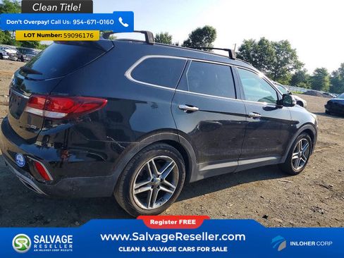 Used 2017 Hyundai Santa Fe AWD image 4