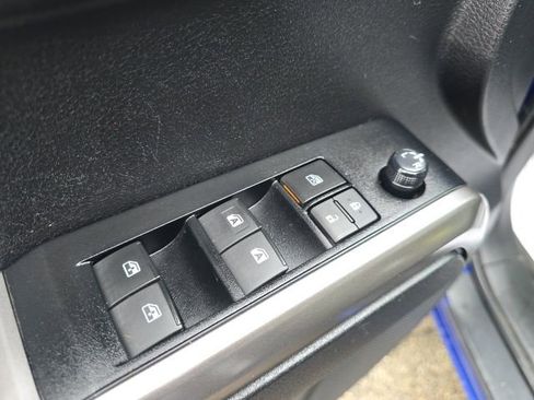 Used 2023 Toyota Tacoma SR5 w/ Technology Package image 16